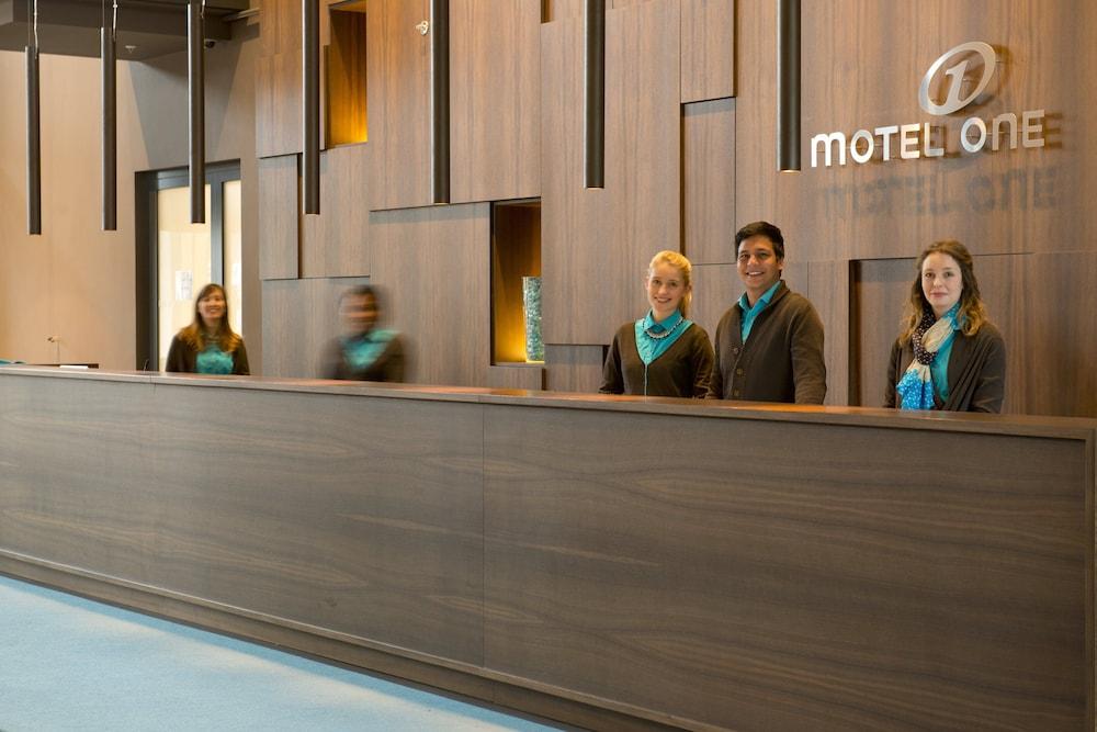 Motel One Munich - Campus - Reception