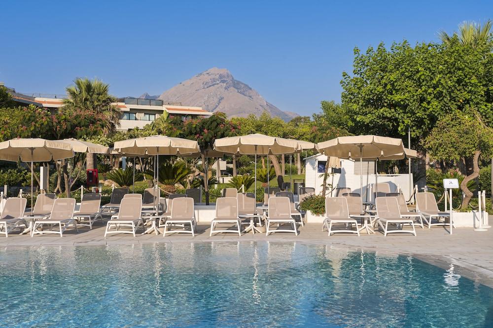 Grand Palladium Sicilia Resort & Spa - Pool