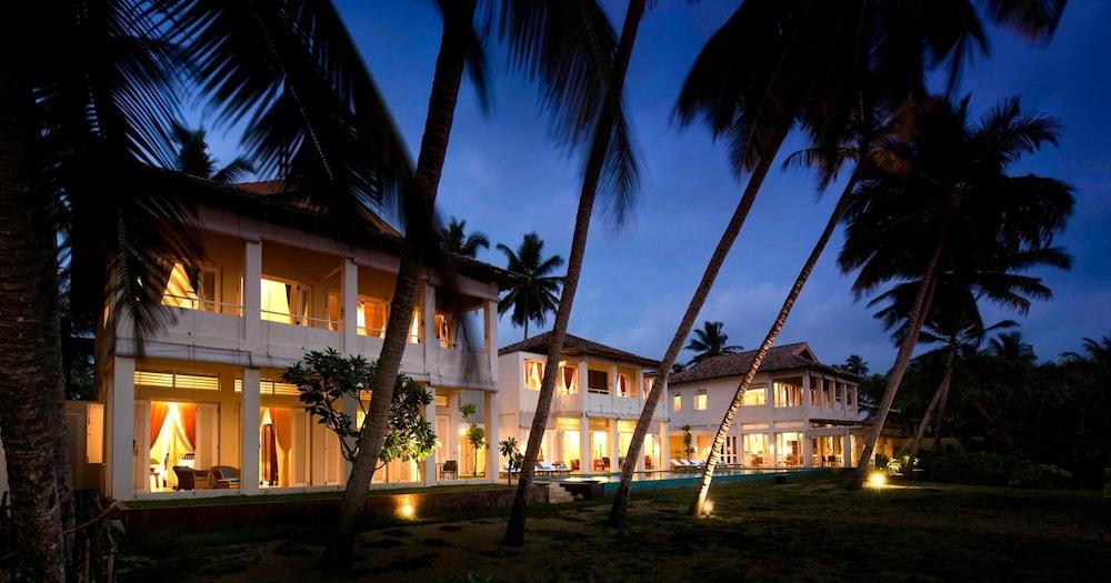 Sri Villas - Exterior