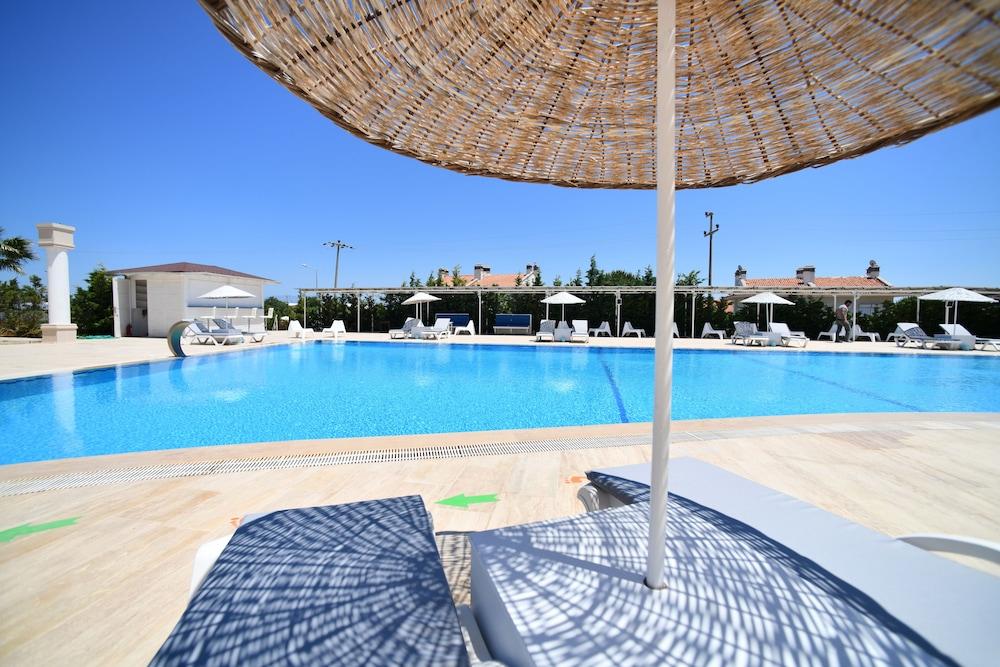 Aria Hotel Cesme - Outdoor Pool