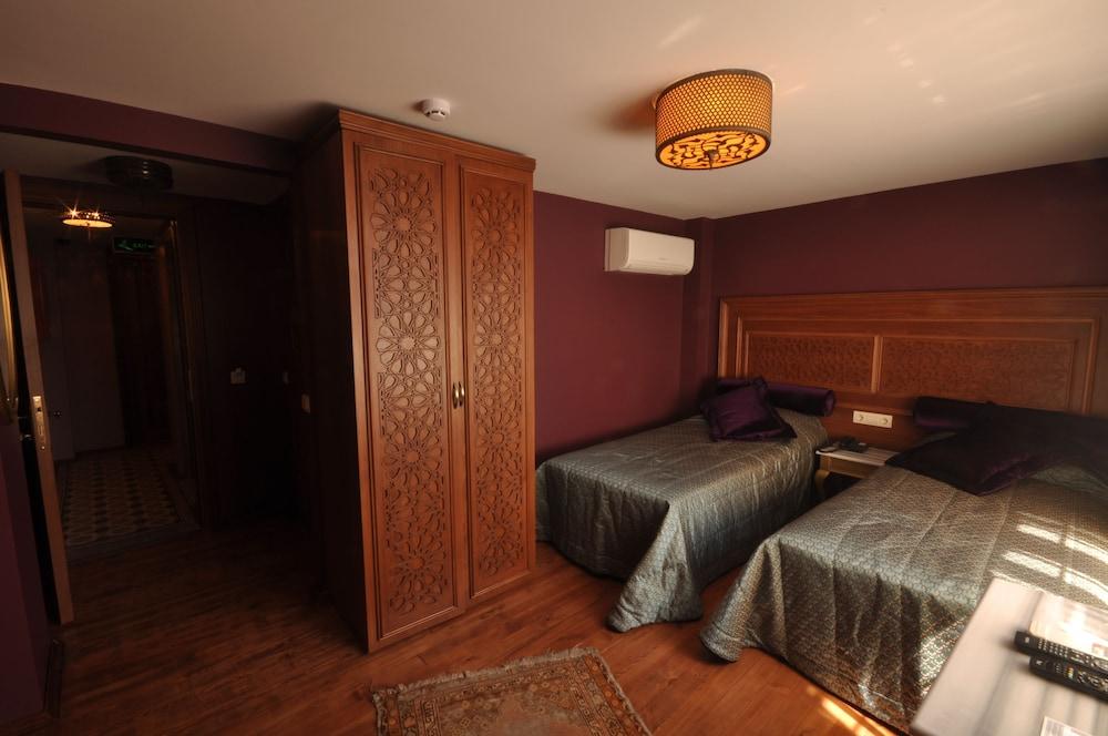 Merial Hotel - Room