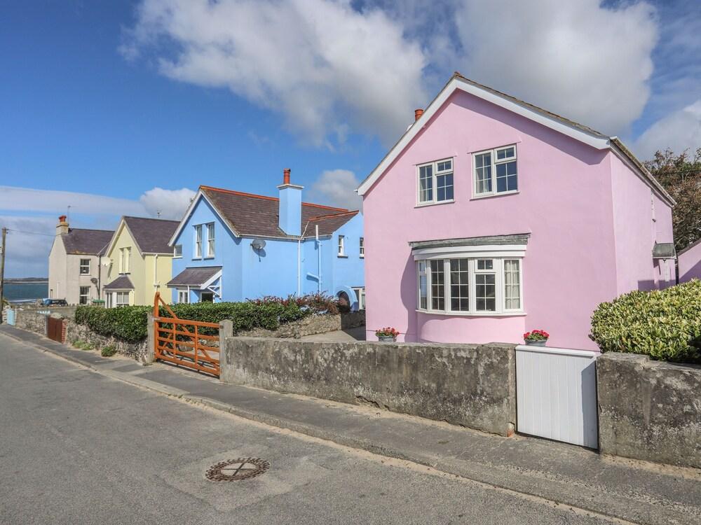 The Pink House - Featured Image
