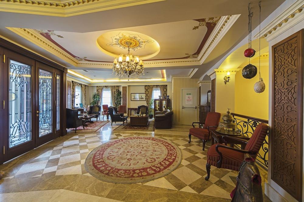 Acra Hotel - Special Class - Lobby Sitting Area
