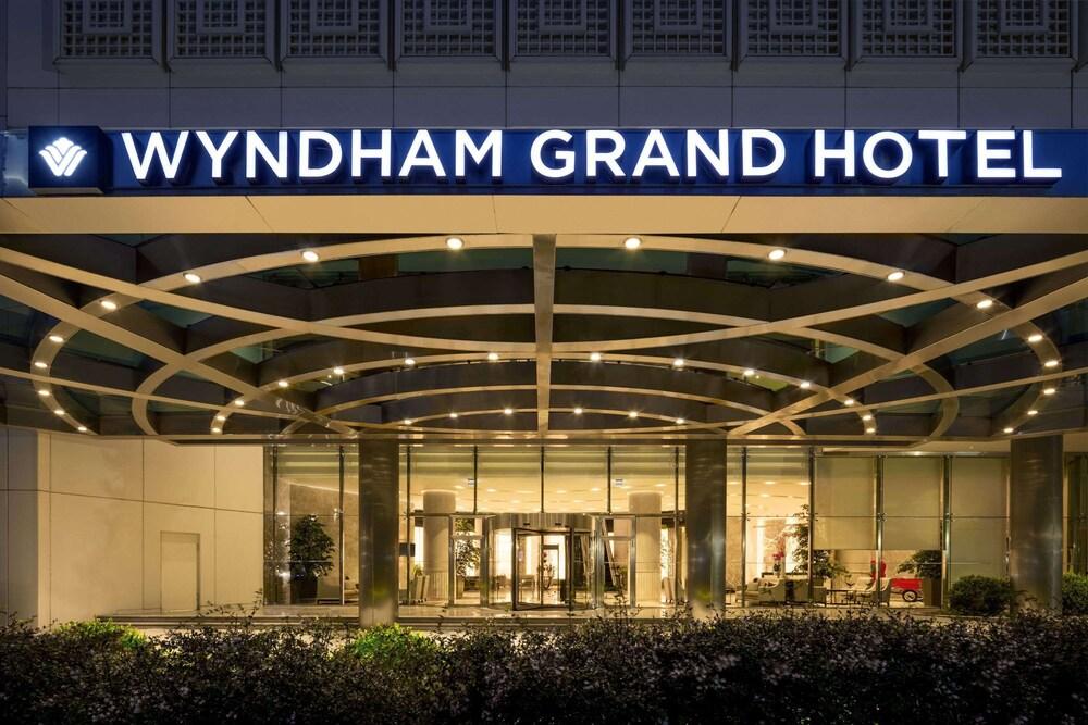 Wyndham Grand Istanbul Europe - Exterior