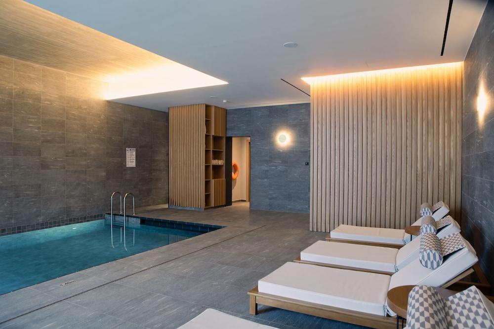 Anemi Hotel & Suites - Indoor Pool