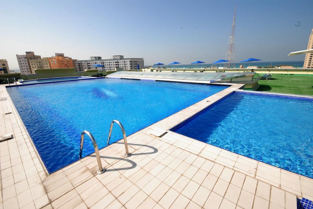Al Bustan Hotel - Outdoor Pool