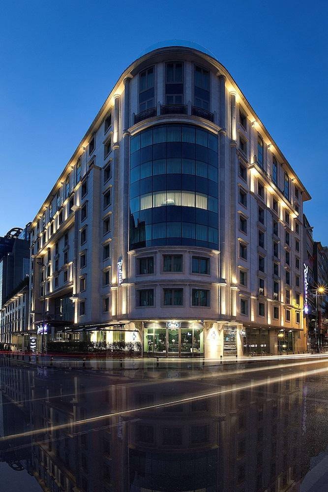 Radisson Blu Hotel, Istanbul Sisli - Featured Image