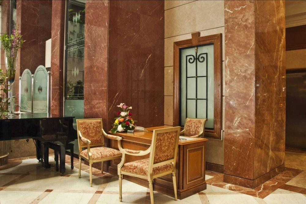 Regent Palace Hotel - Lobby
