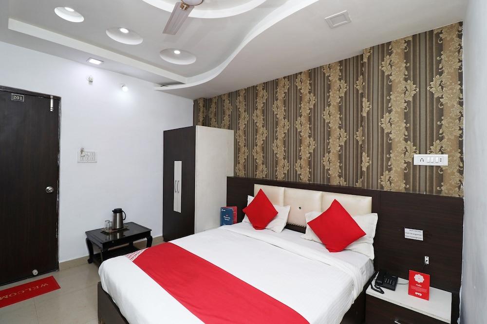 OYO 11943 Hotel Yugantar Palace - Featured Image