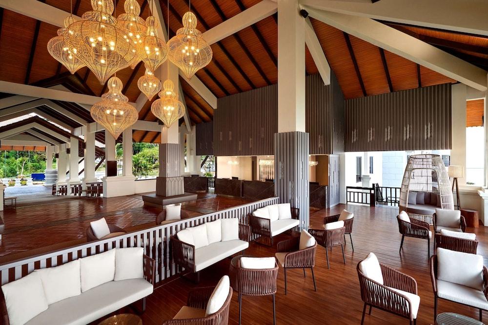 DoubleTree by Hilton Damai Laut Resort - Lobby