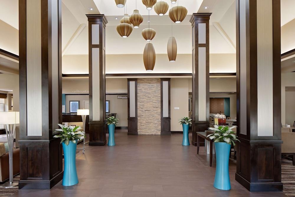 Hilton Garden Inn DFW Airport South - Lobby