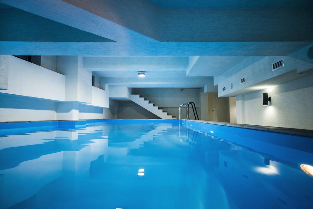 Tbilisi Inn - Indoor Pool