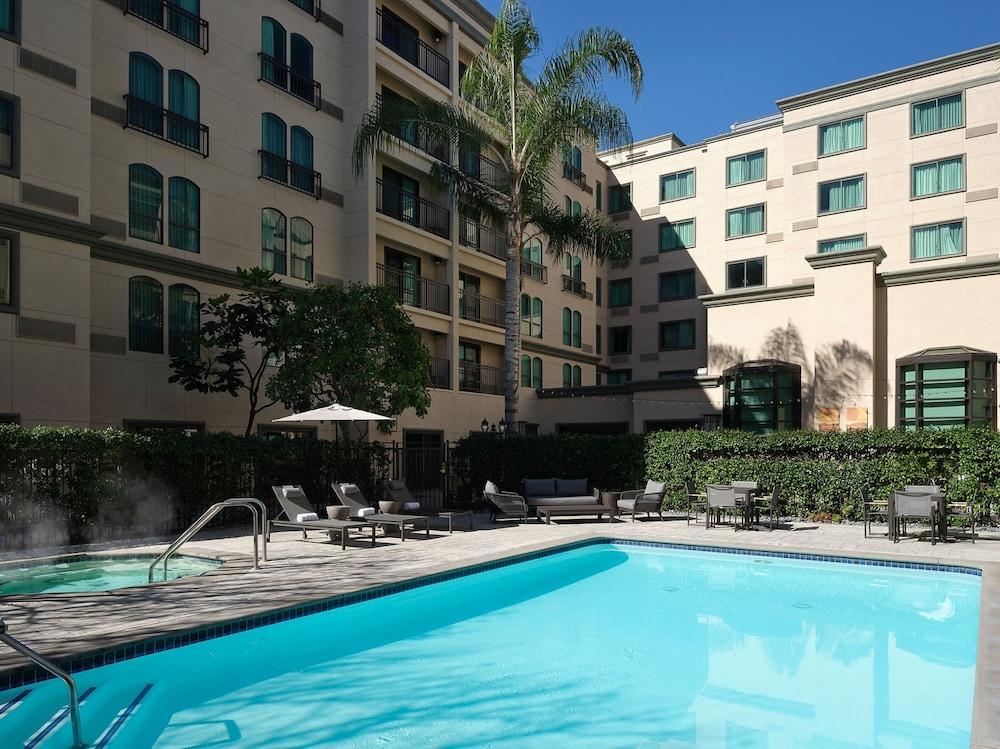 Courtyard by Marriott Pasadena/Old Town - Outdoor Pool