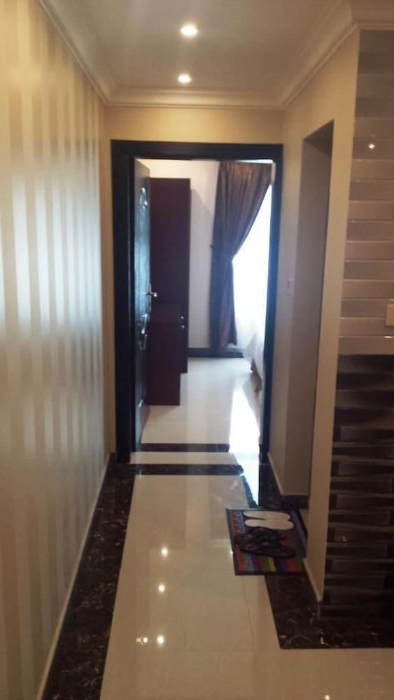 Nouran Hotel Apartments - Room