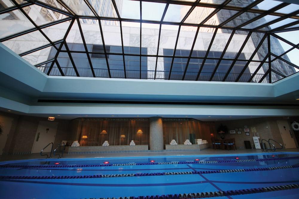 The Ritz-Carlton, Chicago - Indoor Pool