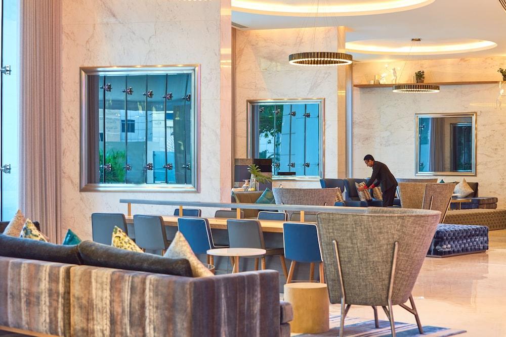 Media One Hotel Dubai - null