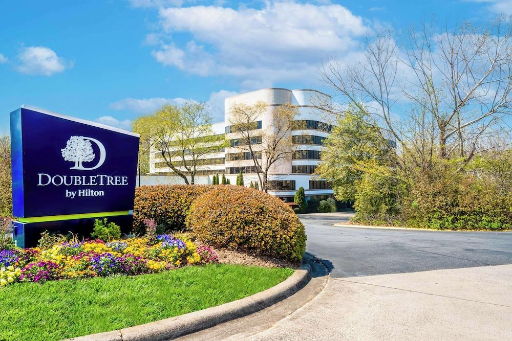 DoubleTree by Hilton South Charlotte Tyvola - Featured Image