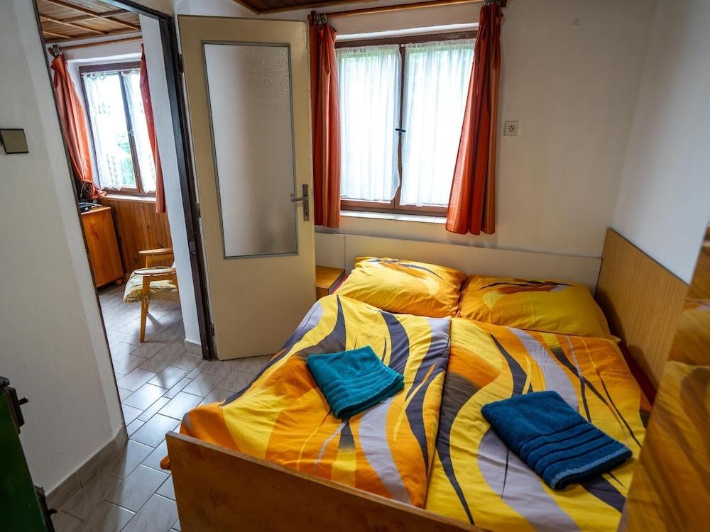 Lovely Apartment in Svinarov Czech Republic near Forest - Room