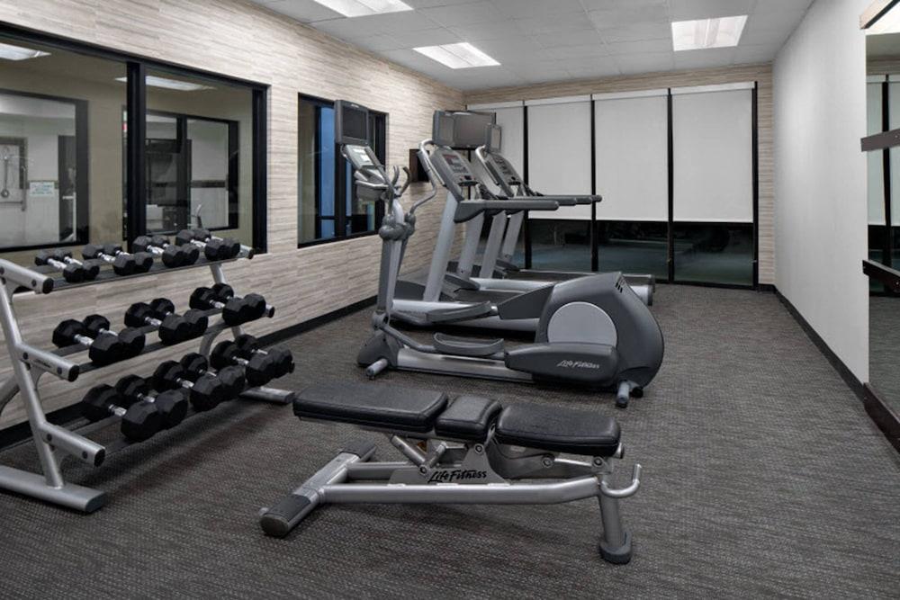 Courtyard by Marriott Raleigh North/Triangle Town Center - Fitness Facility