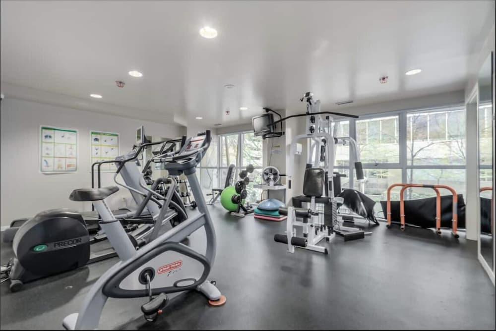 Best Location Downtown Chic Suites - Fitness Facility
