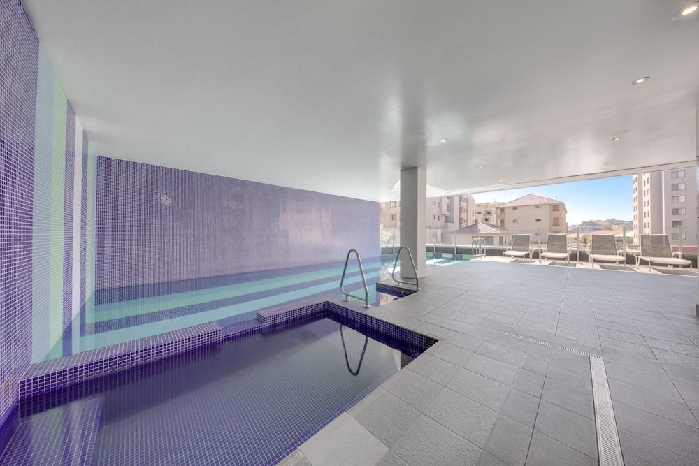 Adina Apartment Hotel Wollongong - Pool