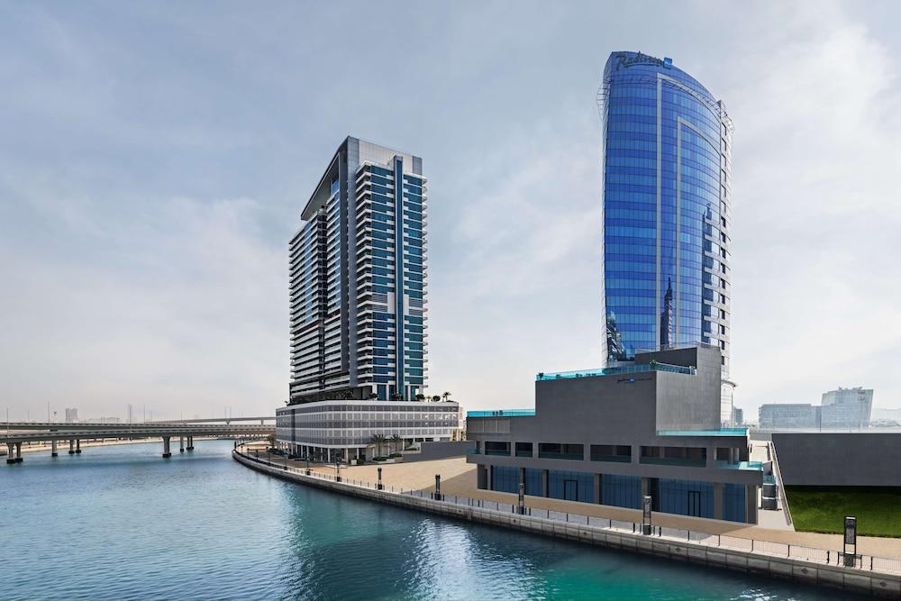 فندق راديسون بلو، دبي كانال فيو - Exterior