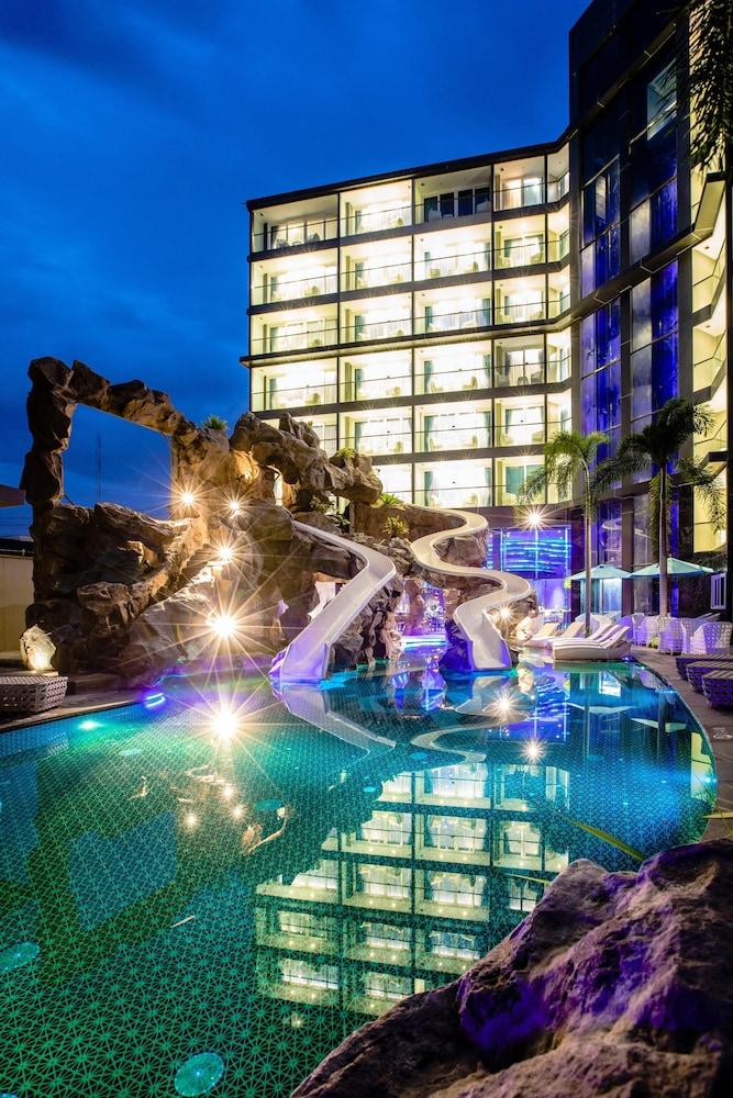 Centara Azure Hotel Pattaya - Featured Image