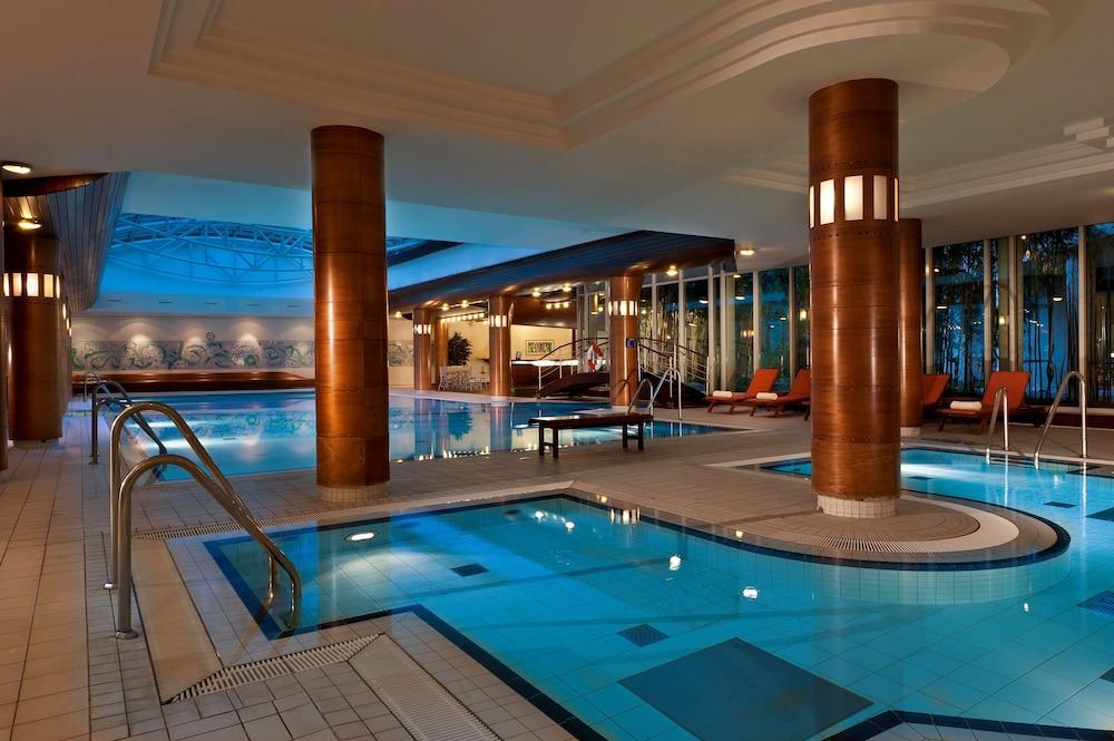 Radisson Blu Park Hotel & Conference Centre - Featured Image