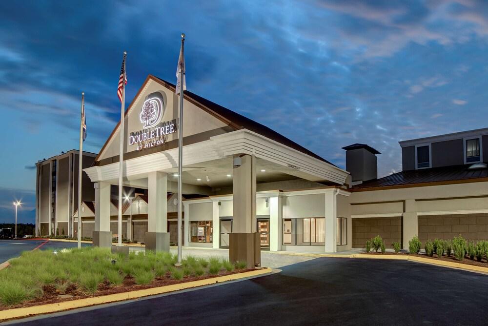 Doubletree by Hilton Harrisonburg - Featured Image