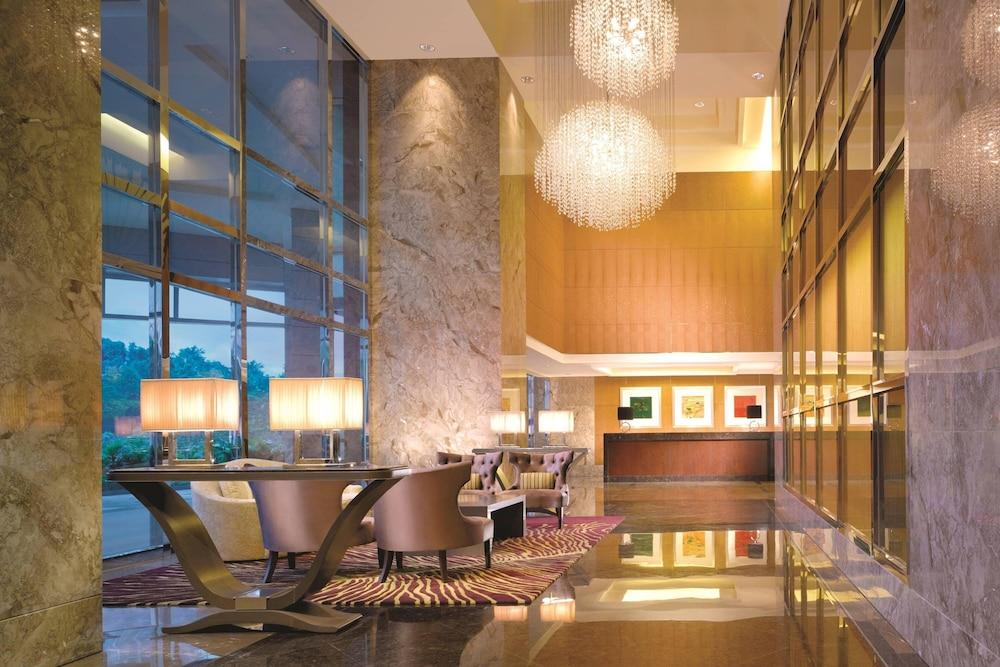 The Ritz-Carlton Jakarta, Pacific Place - Lobby