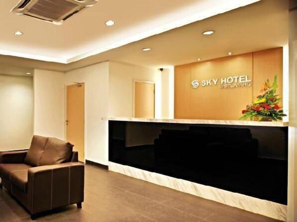 Sky Hotel Selayang - Lobby