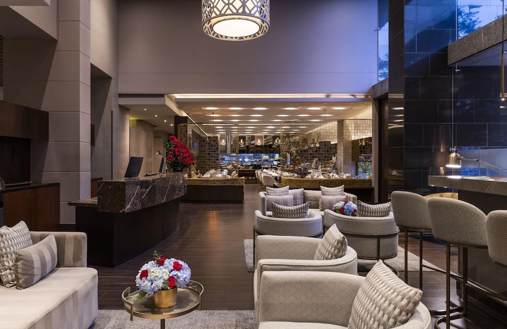 93 Luxury Suites & Residences - Lobby Sitting Area