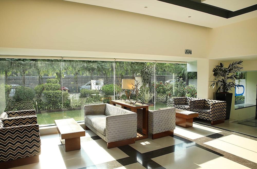 Ahuja Residency, Sunder Nagar - Lobby Sitting Area