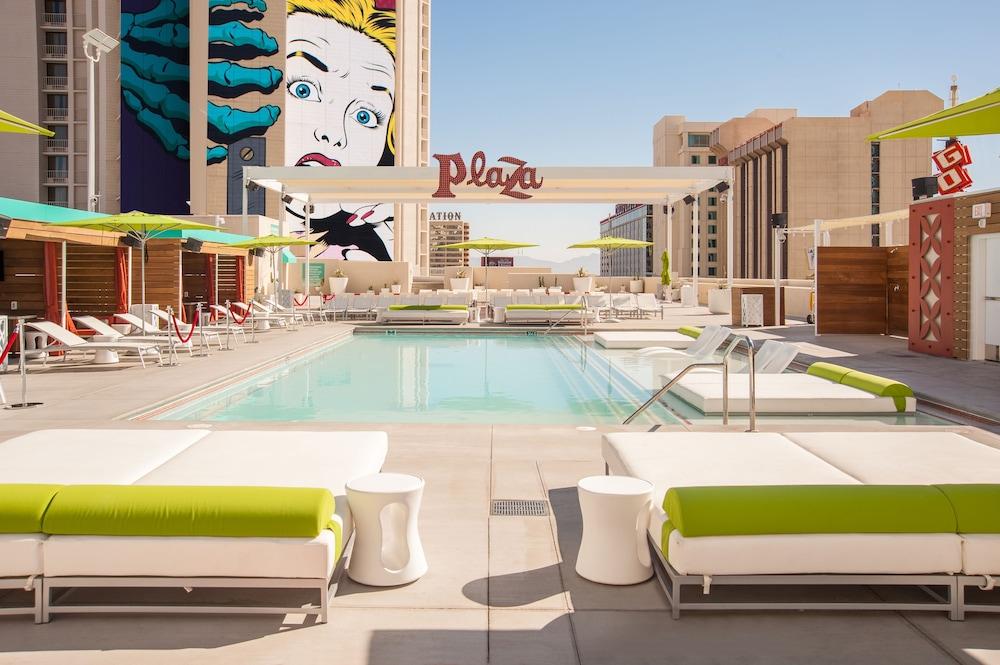 Plaza Hotel & Casino - Outdoor Pool