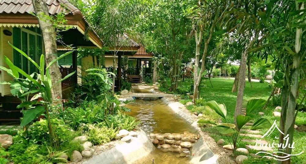 Baan Nam Pen Resort - Property Grounds