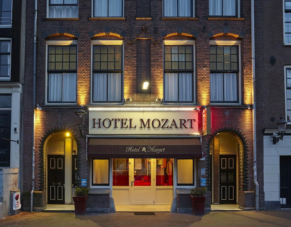 Hotel Mozart - Featured Image