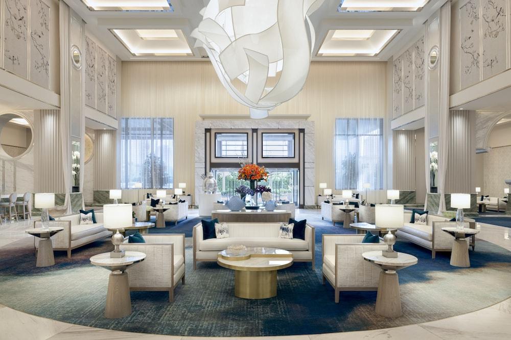 Crockfords Las Vegas, LXR Hotels & Resorts at Resorts World - Lobby Sitting Area