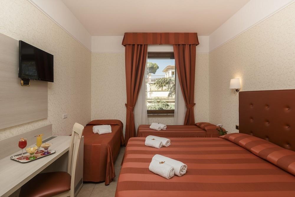 Hotel Villa Rosa - Room