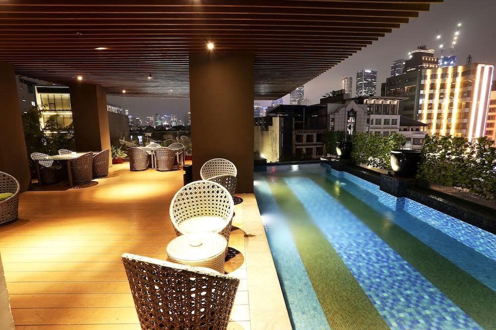 Aone Hotel Jakarta - Pool