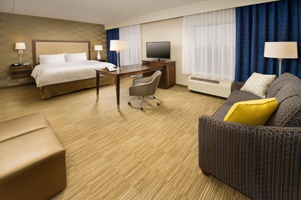 Hampton Inn & Suites Baltimore/Woodlawn - Room
