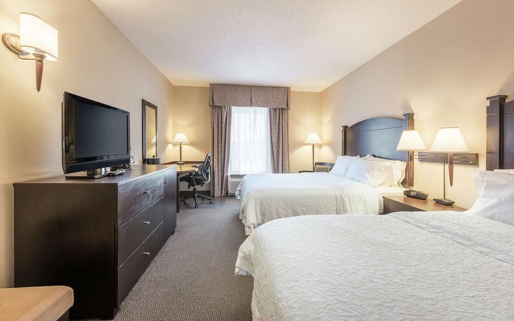 Hampton Inn & Suites by Hilton Moncton - Room