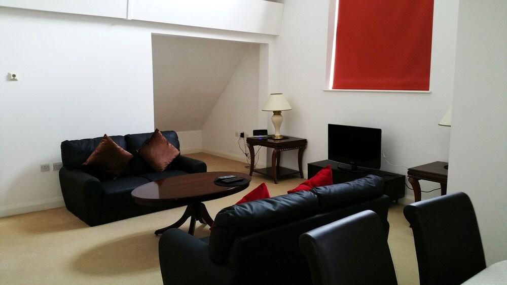 Oxford Serviced Apartments - Castle - Interior