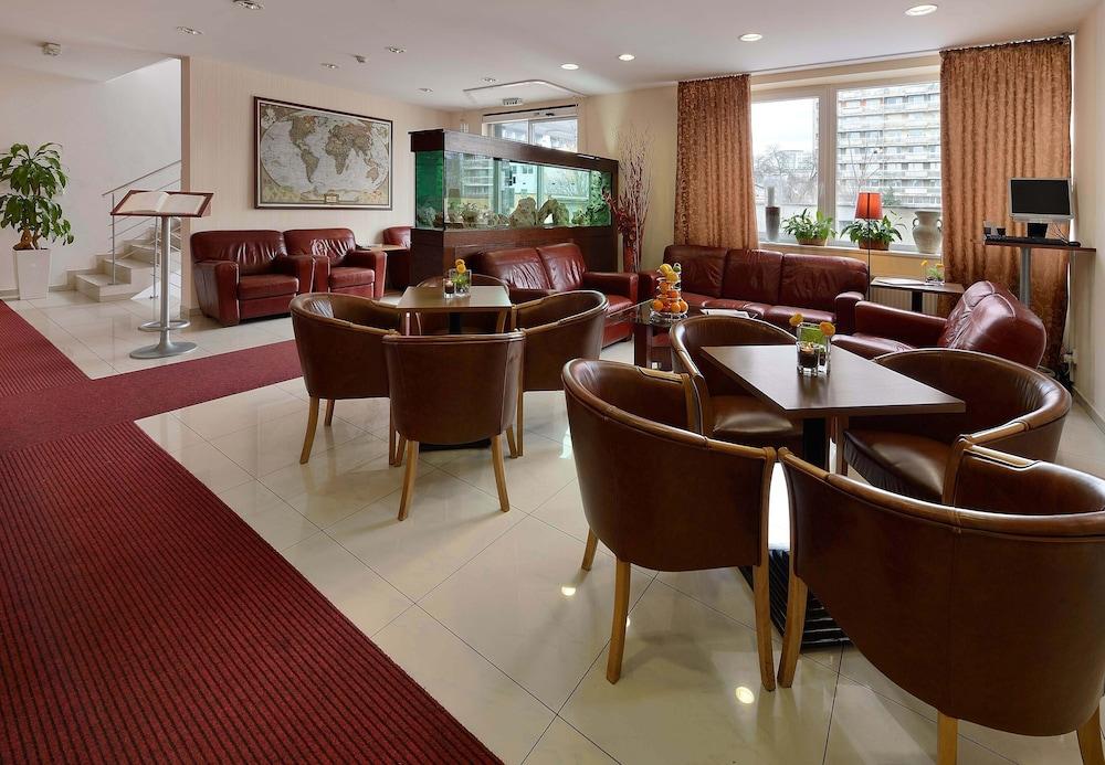 Premium Business Hotel Bratislava - Reception