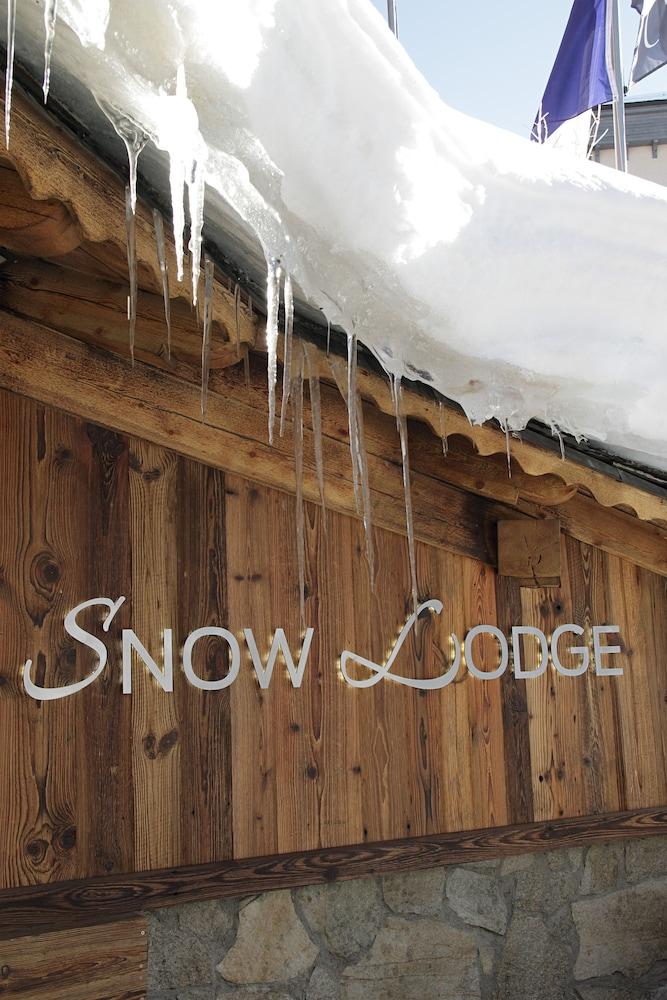 Snow Lodge Hotel Courchevel 1850 - Exterior