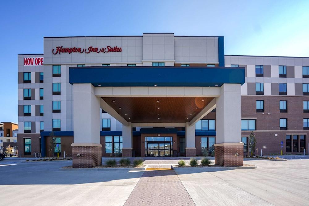 Hampton Inn & Suites Aurora South Denver - Featured Image