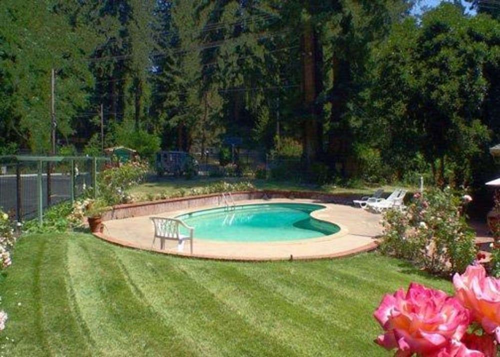 Quality Inn & Suites, Santa Cruz Mountains - Pool