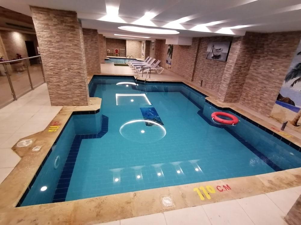 فندق المعالي - Indoor Pool