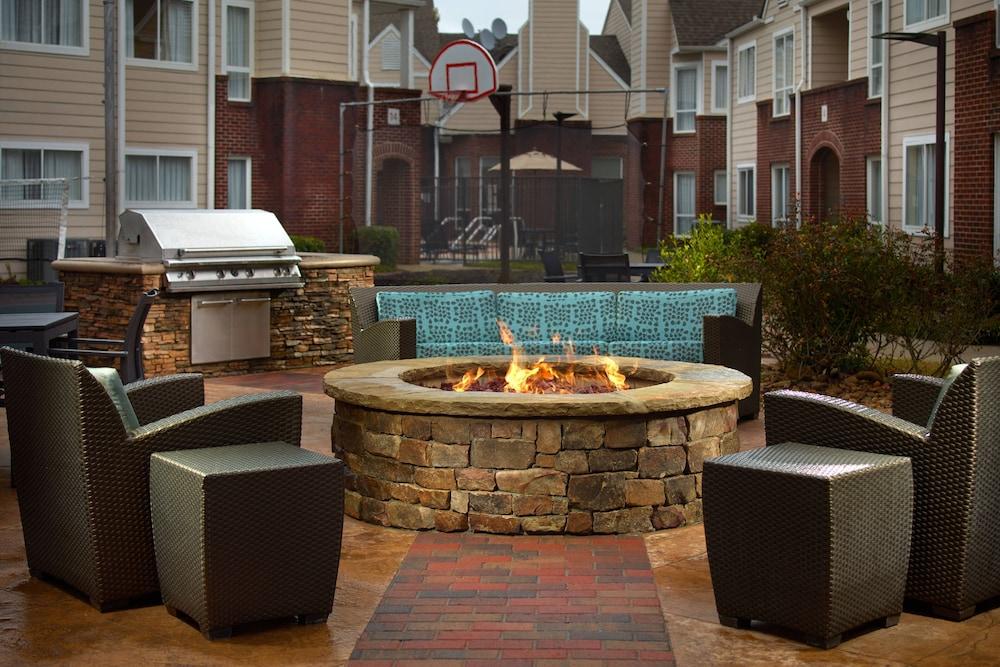 Residence Inn by Marriott Atlanta Airport North/Virginia Ave - Featured Image