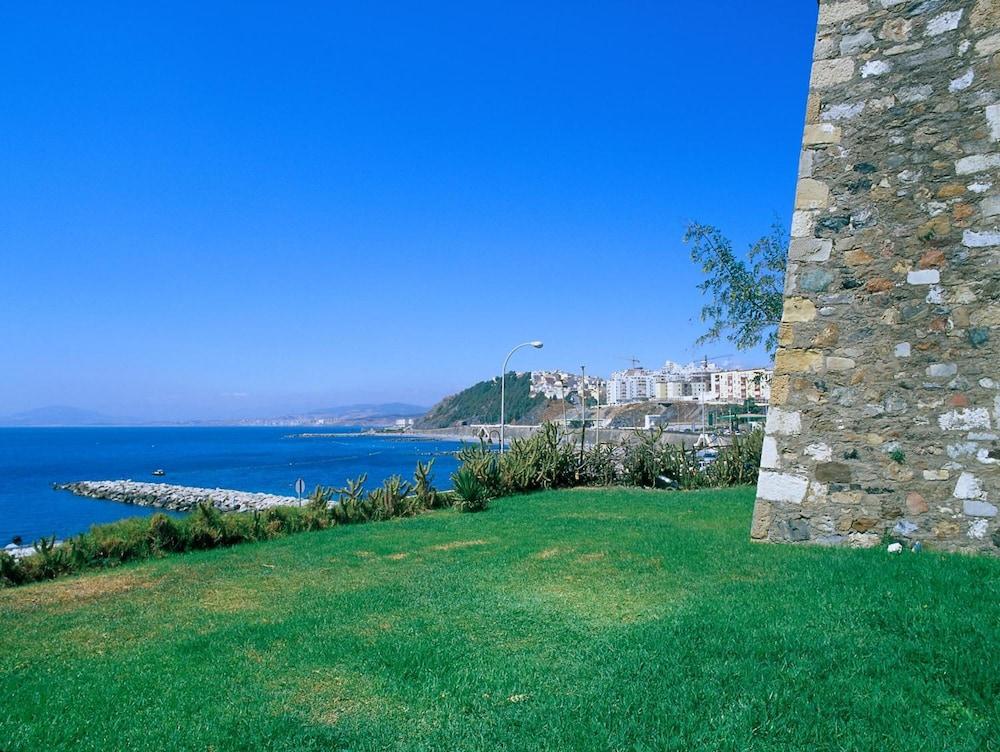 Parador de Ceuta Hotel La Muralla - Property Grounds
