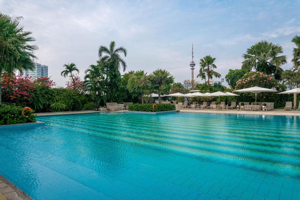 Hotel Mulia Senayan, Jakarta - Outdoor Pool